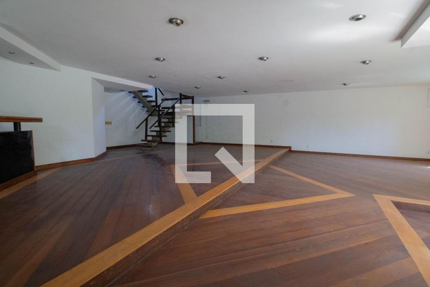 Casa, 6 quartos, 568 m² - Foto 2