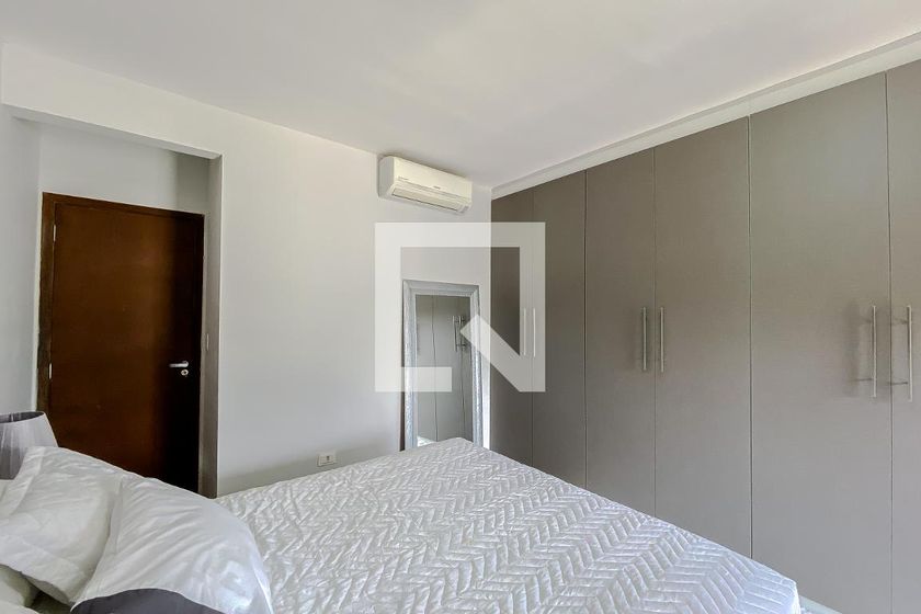 Casa, 3 quartos, 240 m² - Foto 56