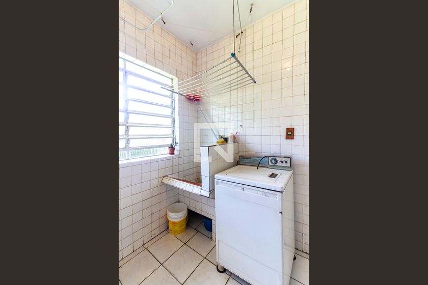 Casa, 4 quartos, 230 m² - Foto 41