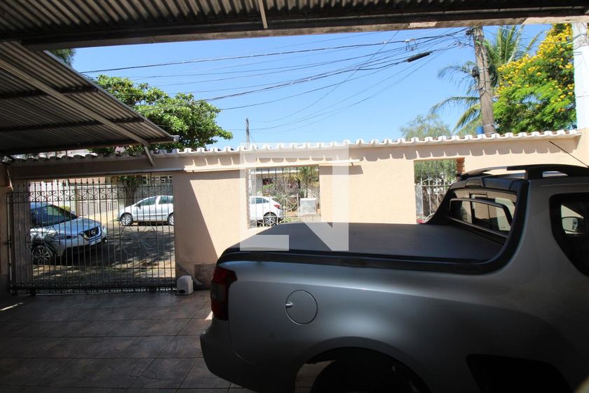Casa à Venda - Taquaral, 2 Quartos,  300 m2 em , Campinas - sp | SoloBR