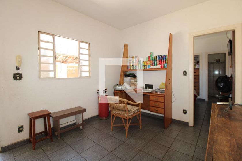 Casa à Venda - Taquaral, 2 Quartos,  300 m2 em , Campinas - sp | SoloBR