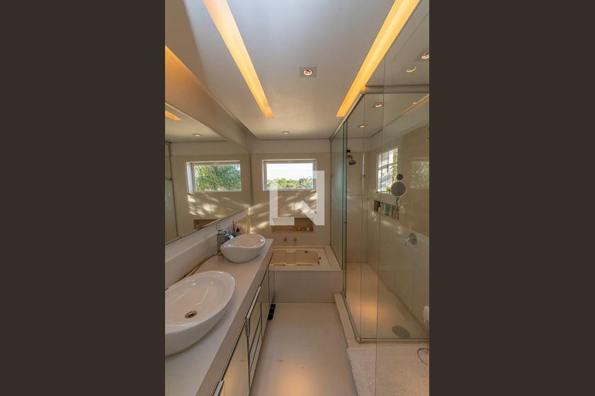 Casa à Venda - Lot. Alphaville Campinas , 4 Quartos,  439 m2 em , Campinas - sp | SoloBR