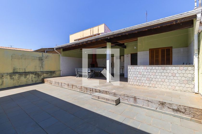 Casa à Venda - Jardim Flamboyant, 4 Quartos,  250 m2 em , Campinas - sp | SoloBR