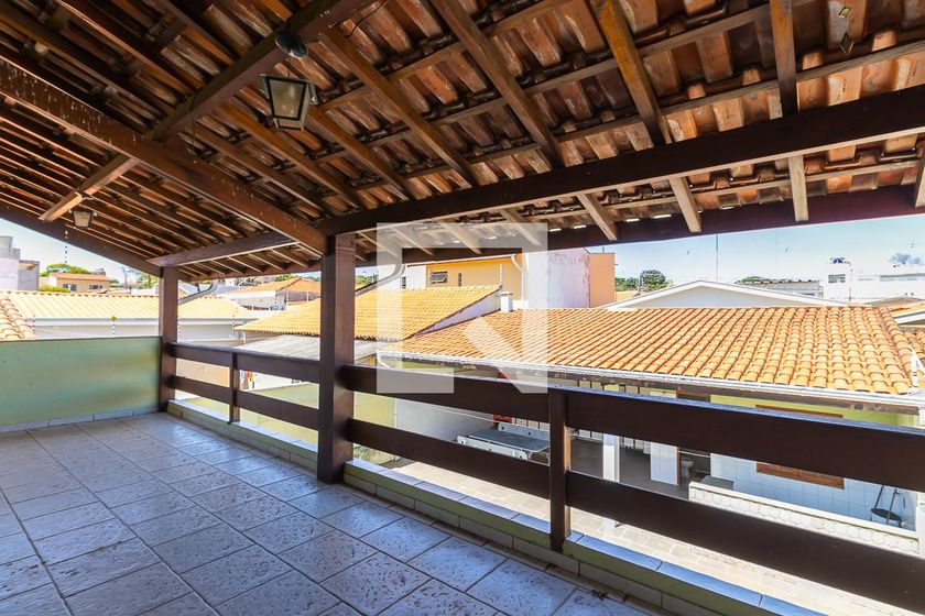 Casa à Venda - Jardim Flamboyant, 4 Quartos,  250 m2 em , Campinas - sp | SoloBR