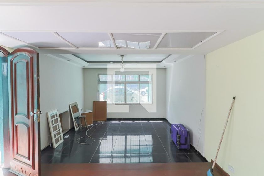 Casa, 4 quartos, 220 m² - Foto 1