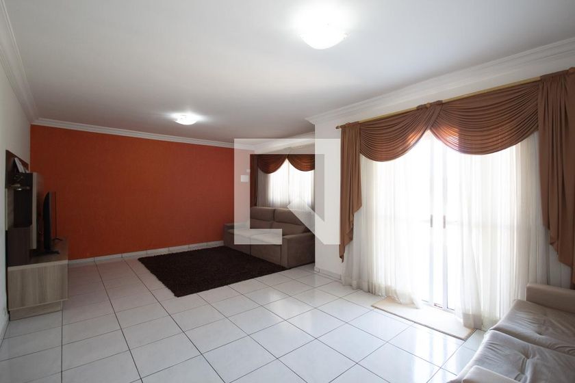 Casa, 4 quartos, 227 m² - Foto 1