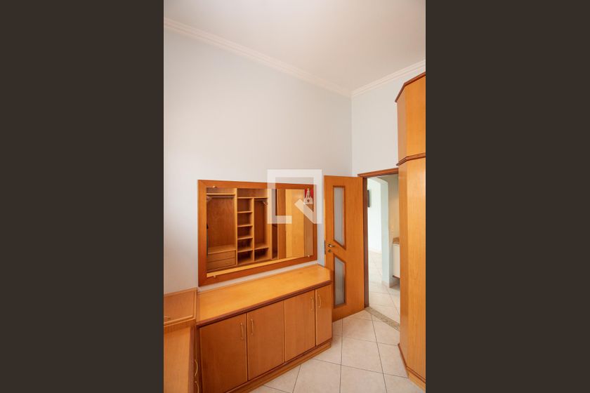 Casa à Venda - Jardim Chapadão, 4 Quartos,  308 m2 em , Campinas - sp | SoloBR