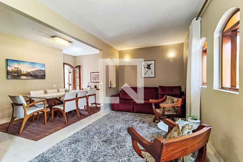 Casa, 4 quartos, 253 m² - Foto 1