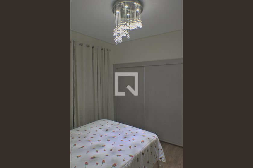 Casa à Venda - Bosque, 2 Quartos,  189 m2 em , Campinas - sp | SoloBR
