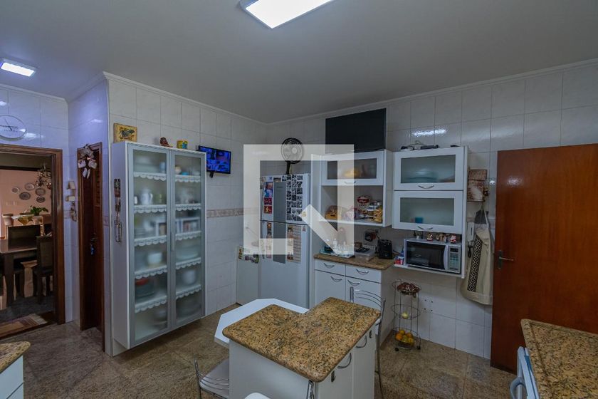 Casa à Venda - Nova Campinas, 4 Quartos,  300 m2 em , Campinas - sp | SoloBR