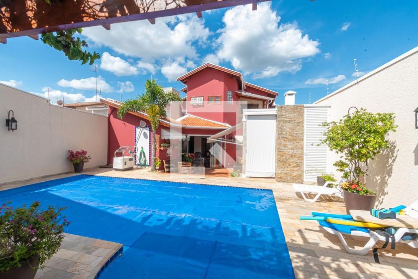 Casa à Venda - Nova Campinas, 4 Quartos,  300 m2 em , Campinas - sp | SoloBR
