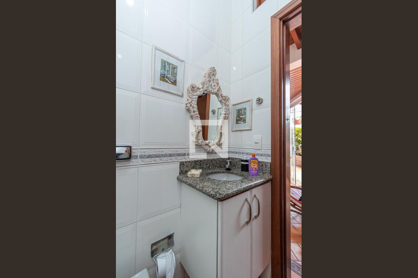 Casa à Venda - Nova Campinas, 4 Quartos,  300 m2 em , Campinas - sp | SoloBR