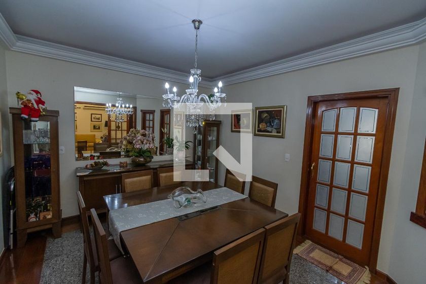 Casa à Venda - Nova Campinas, 4 Quartos,  300 m2 em , Campinas - sp | SoloBR