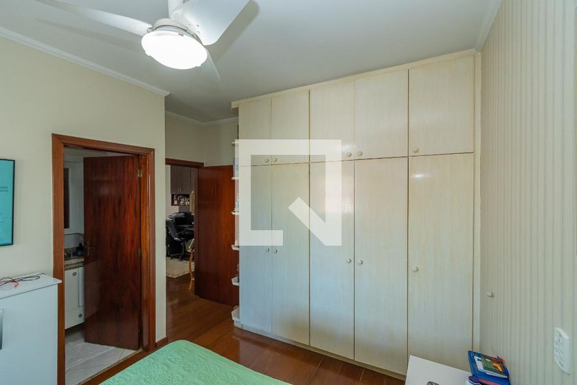 Casa à Venda - Nova Campinas, 4 Quartos,  300 m2 em , Campinas - sp | SoloBR