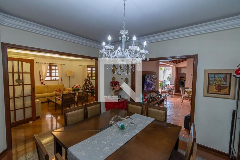 Casa à Venda - Nova Campinas, 4 Quartos,  300 m2 em , Campinas - sp | SoloBR