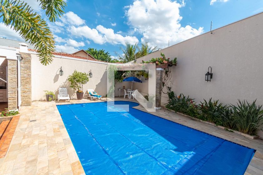 Casa à Venda - Nova Campinas, 4 Quartos,  300 m2 em , Campinas - sp | SoloBR