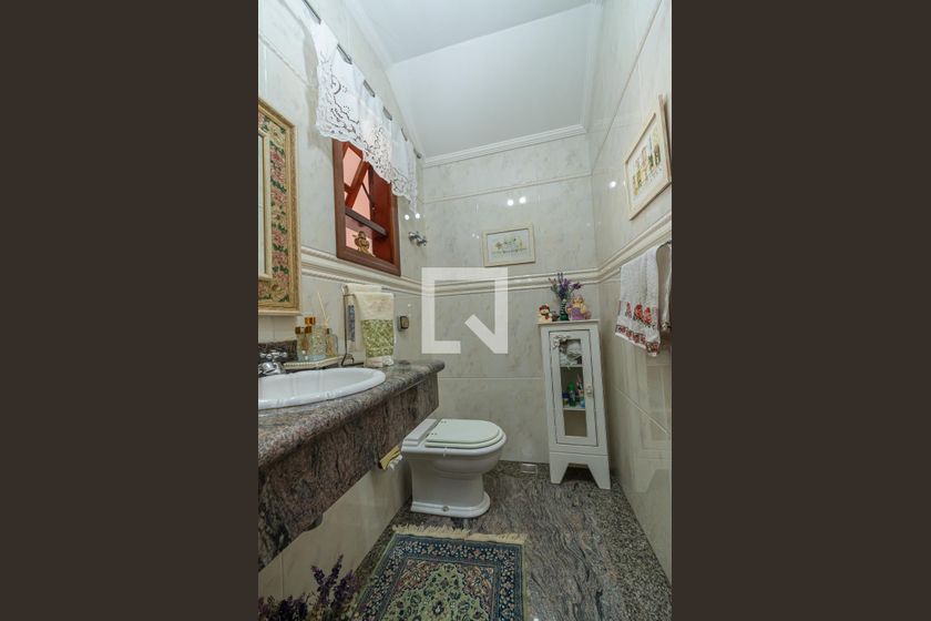 Casa à Venda - Nova Campinas, 4 Quartos,  300 m2 em , Campinas - sp | SoloBR