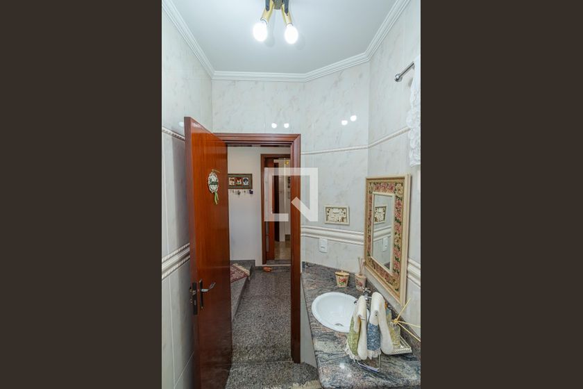 Casa à Venda - Nova Campinas, 4 Quartos,  300 m2 em , Campinas - sp | SoloBR