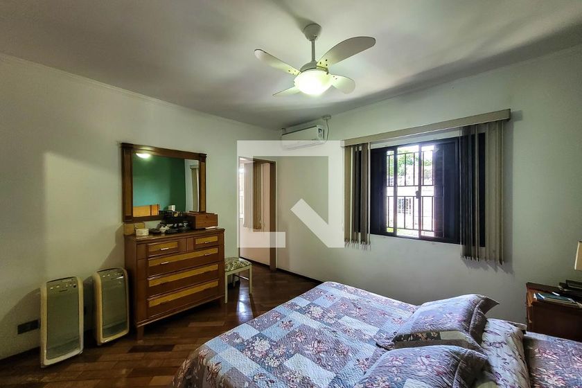 Casa, 3 quartos, 250 m² - Foto 38