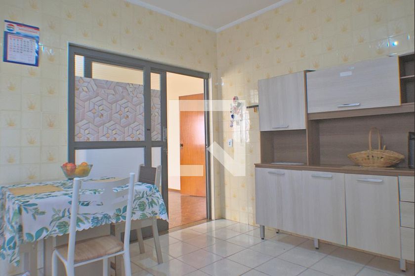 Casa à Venda - Guanabara, 6 Quartos,  260 m2 em , Campinas - sp | SoloBR