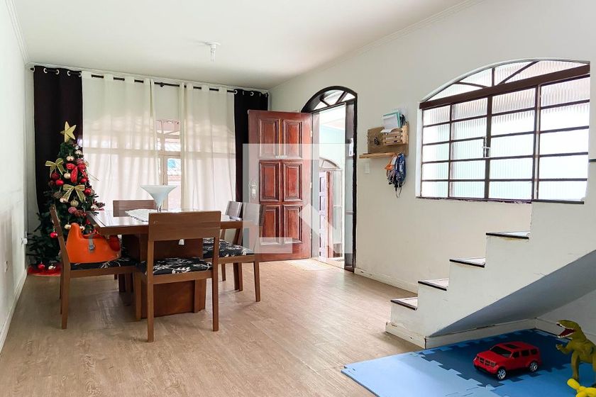 Casa, 3 quartos, 200 m² - Foto 1