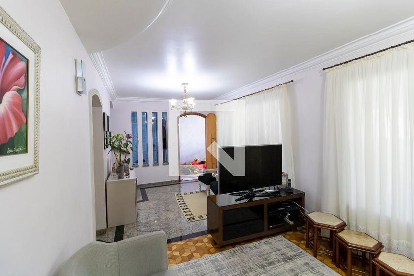 Casa, 3 quartos, 227 m² - Foto 1