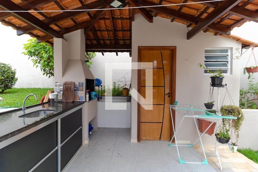 Casa à Venda - Jardim Planalto, 3 Quartos,  180 m2 em , Campinas - sp | SoloBR