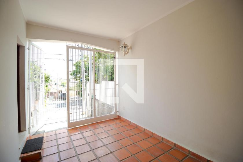 Casa à Venda - Jardim Santana, 2 Quartos,  137 m2 em , Campinas - sp | SoloBR