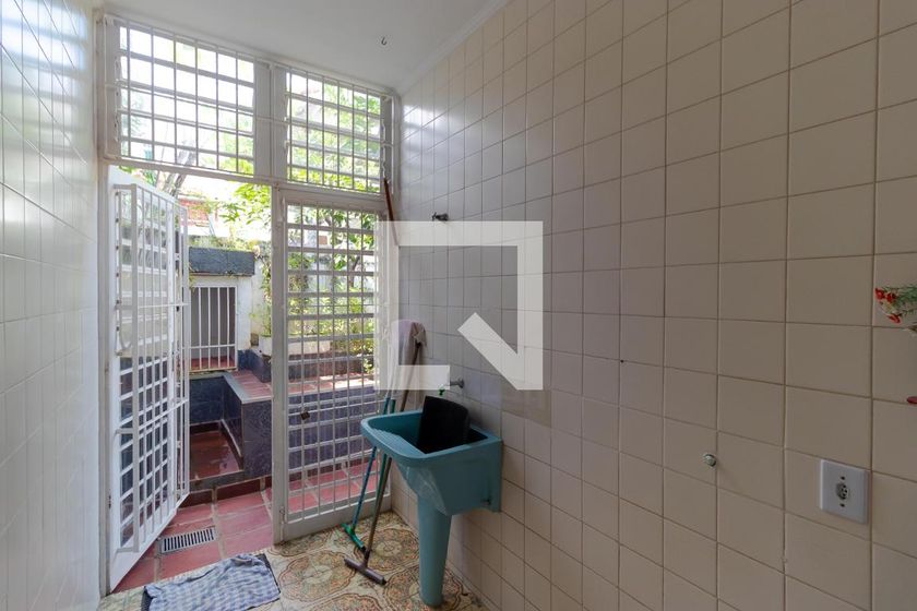 Casa à Venda - Jardim Santana, 2 Quartos,  137 m2 em , Campinas - sp | SoloBR