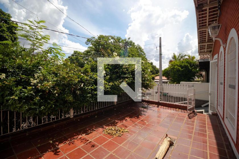 Casa à Venda - Jardim Santana, 2 Quartos,  137 m2 em , Campinas - sp | SoloBR