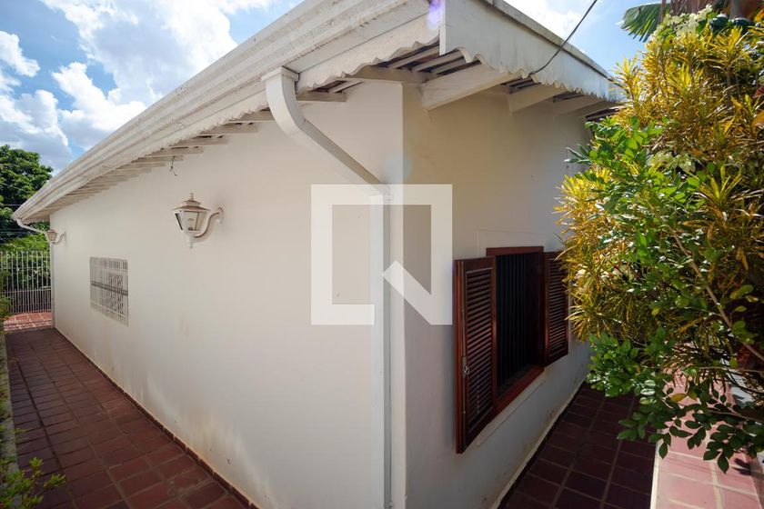 Casa à Venda - Jardim Santana, 2 Quartos,  137 m2 em , Campinas - sp | SoloBR