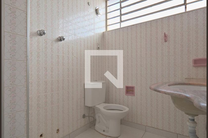 Casa à Venda - Bosque, 6 Quartos,  260 m2 em , Campinas - sp | SoloBR