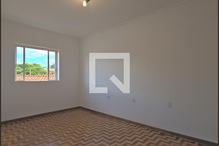 Casa à Venda - Bosque, 6 Quartos,  260 m2 em , Campinas - sp | SoloBR