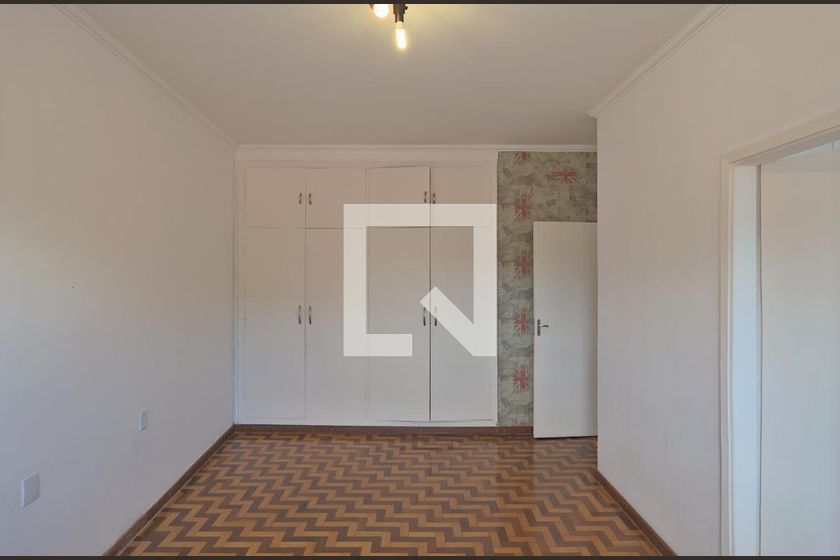 Casa à Venda - Bosque, 6 Quartos,  260 m2 em , Campinas - sp | SoloBR