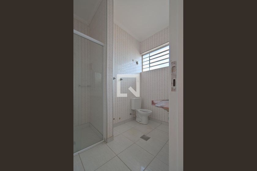 Casa à Venda - Bosque, 6 Quartos,  260 m2 em , Campinas - sp | SoloBR