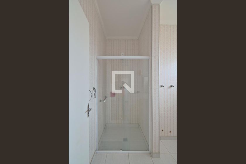 Casa à Venda - Bosque, 6 Quartos,  260 m2 em , Campinas - sp | SoloBR