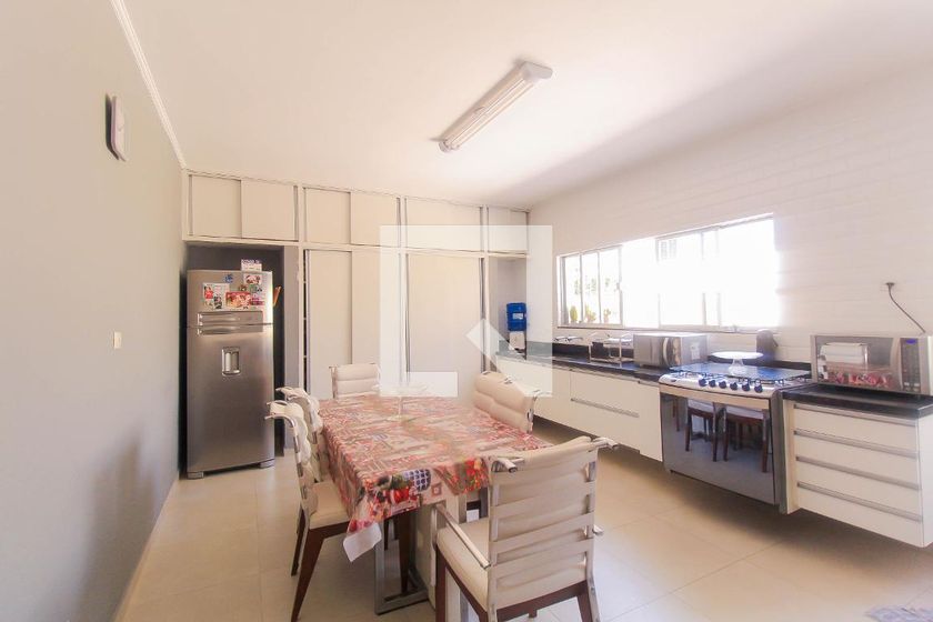 Casa, 3 quartos, 219 m² - Foto 37