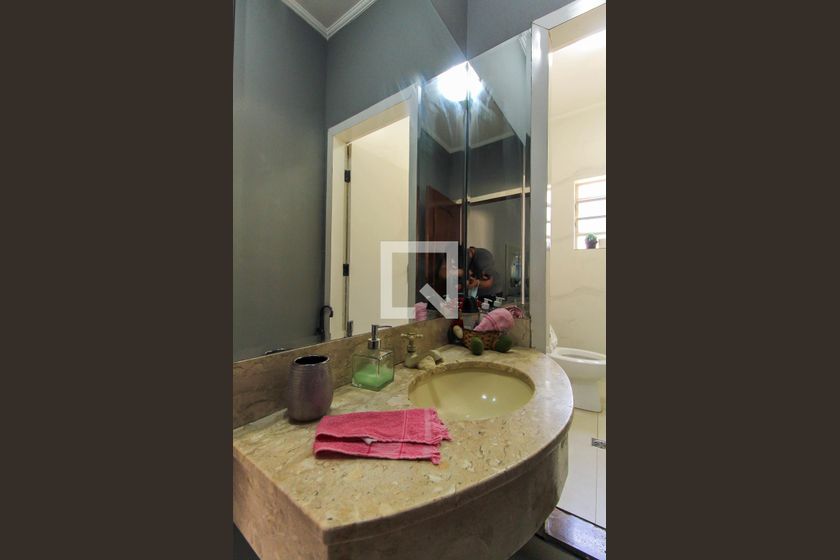 Casa, 3 quartos, 219 m² - Foto 36