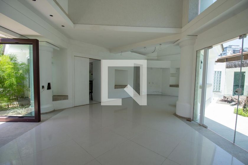 Casa, 6 quartos, 380 m² - Foto 2