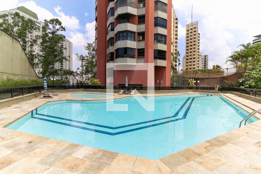 Apartamento, 4 quartos, 241 m² - Foto 181