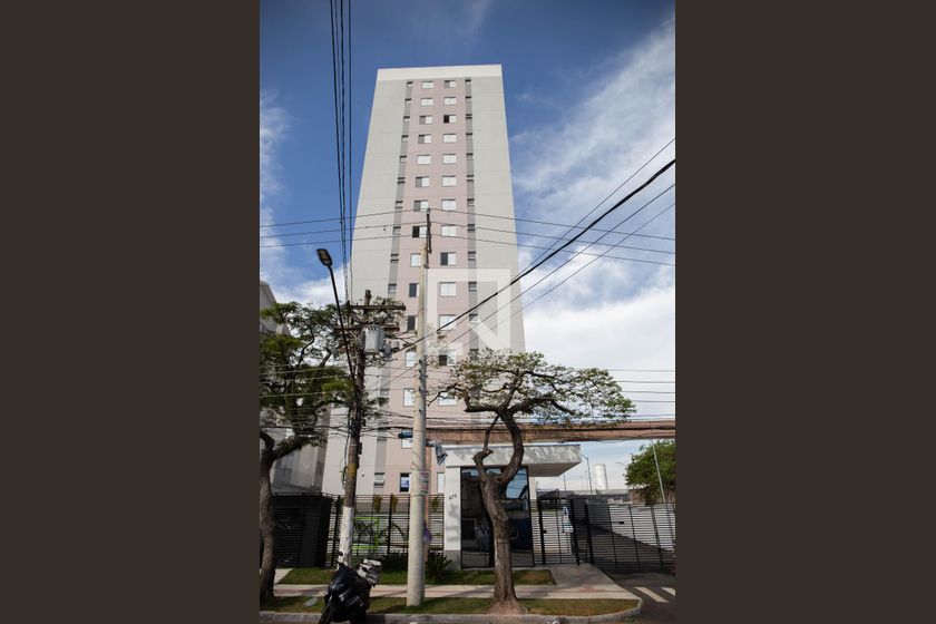 Condomínio em Avenida Nossa Senhora da Encarnação, 1506, Vila das Mercês São Paulo Alugue ou