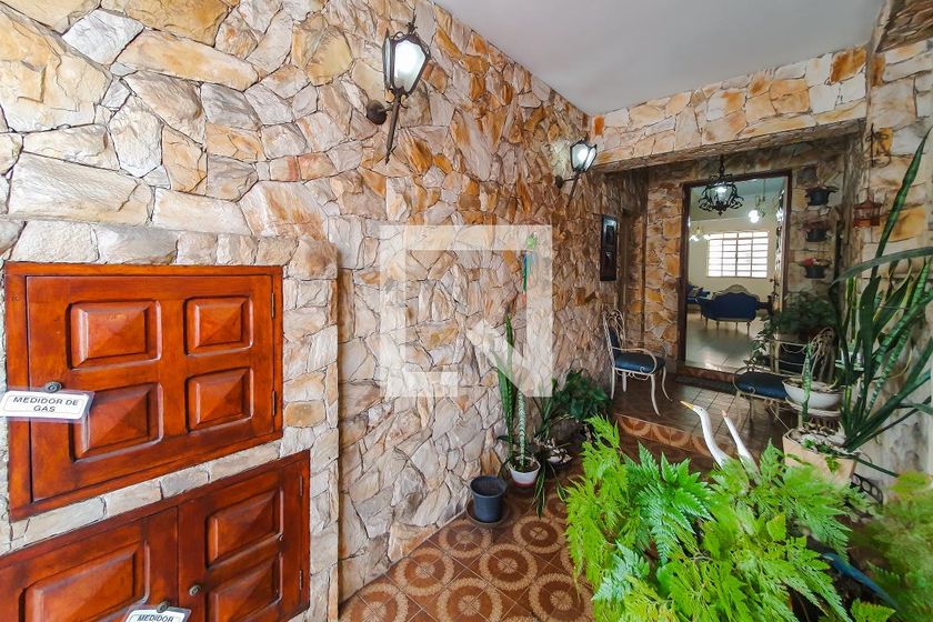 Casa, 3 quartos, 200 m² - Foto 1