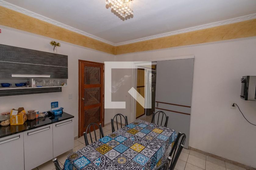 Casa à Venda - Jardim Chapadão, 4 Quartos,  250 m2 em , Campinas - sp | SoloBR