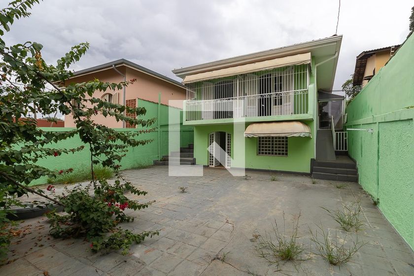 Casa à Venda - Barão Geraldo - Centro, 4 Quartos,  250 m2 em , Campinas - sp | SoloBR