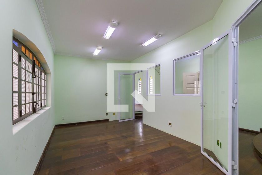 Casa à Venda - Barão Geraldo - Centro, 4 Quartos,  250 m2 em , Campinas - sp | SoloBR