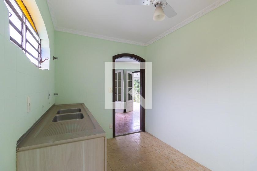 Casa à Venda - Barão Geraldo - Centro, 4 Quartos,  250 m2 em , Campinas - sp | SoloBR