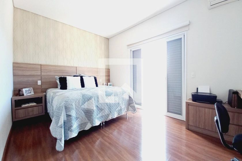 Casa à Venda - Swiss Park, 3 Quartos,  350 m2 em , Campinas - sp | SoloBR
