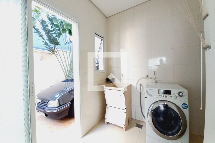 Casa à Venda - Swiss Park, 3 Quartos,  350 m2 em , Campinas - sp | SoloBR