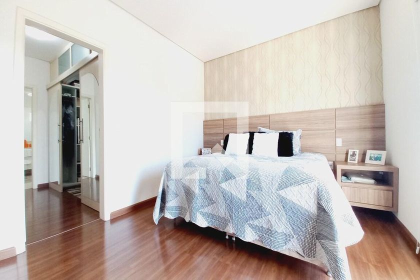 Casa à Venda - Swiss Park, 3 Quartos,  350 m2 em , Campinas - sp | SoloBR