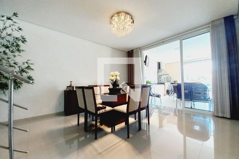 Casa à Venda - Swiss Park, 3 Quartos,  350 m2 em , Campinas - sp | SoloBR